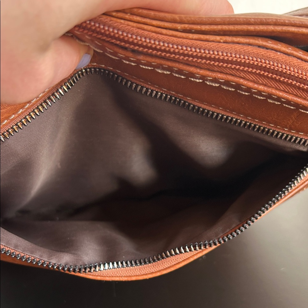 Børn Brown Adjustable Crossbody Bag with Front Pocket - Picture 5 of 16